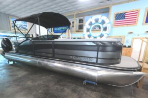 2023 Vanderbilt 700T for sale