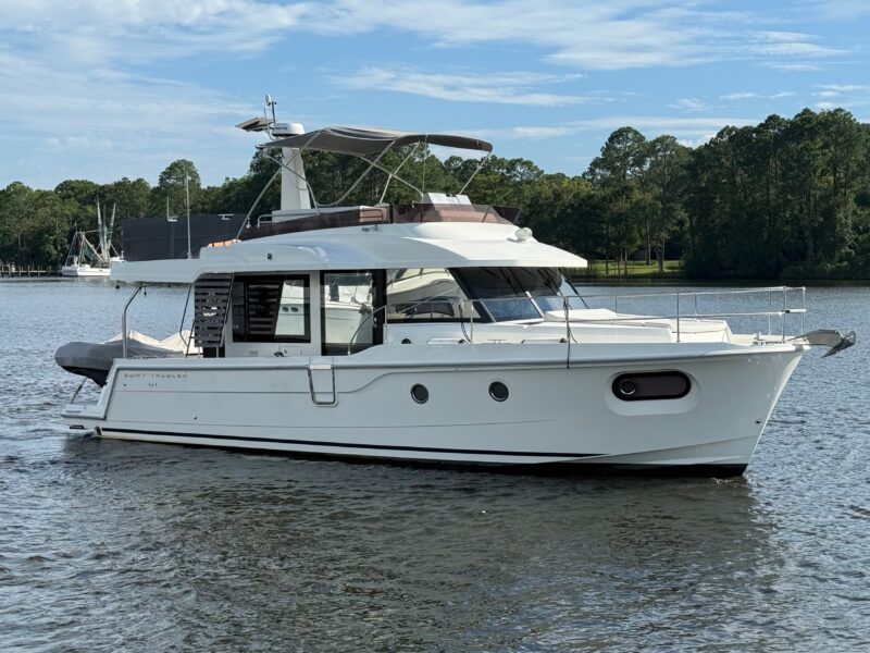 2024 Beneteau Swift Trawler 41 Fly