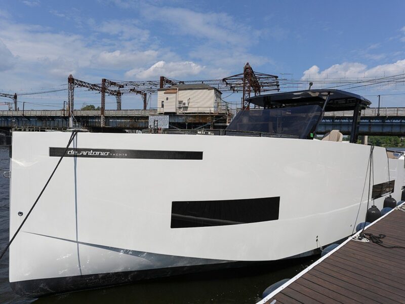 2024 De Antonio Yachts D50 OPEN
