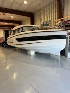 2024 Wellcraft 355 Commuter for sale - photo 4