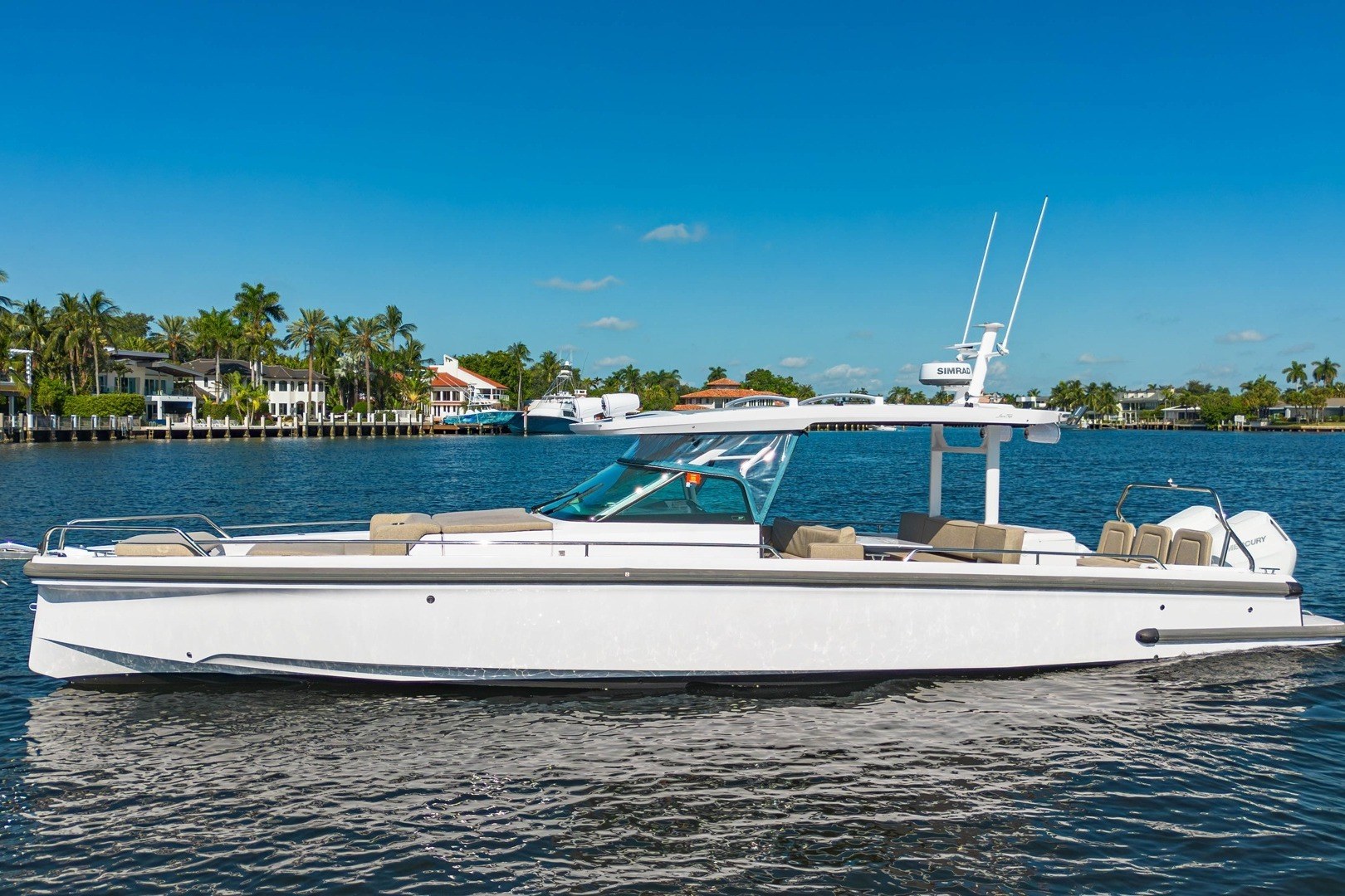 2025 Axopar 37 Sun-Top for sale