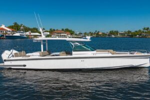 2025 Axopar 37 Sun-Top for sale - photo 5