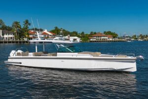 2025 Axopar 37 Sun-Top for sale - photo 6