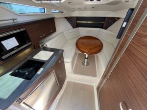 2025 Boston Whaler 325 Conquest for sale - photo 4