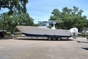 2025 Front Runner 39 Center Console for sale