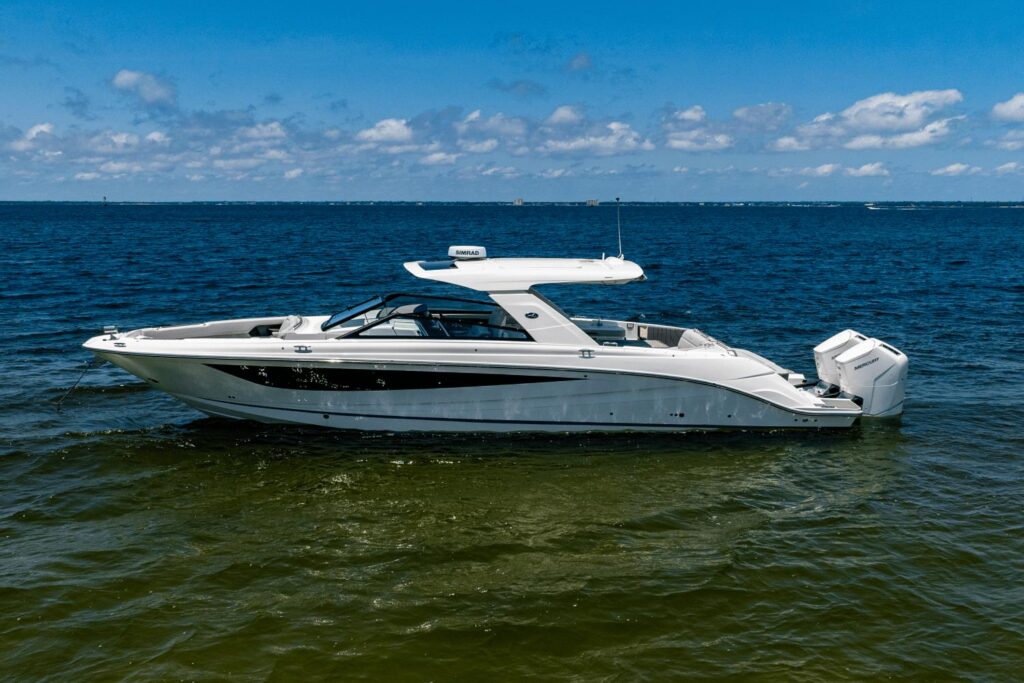 2025 Sea Ray SLX 400 Outboard