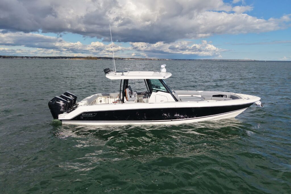 2026 Boston Whaler 360 Outrage