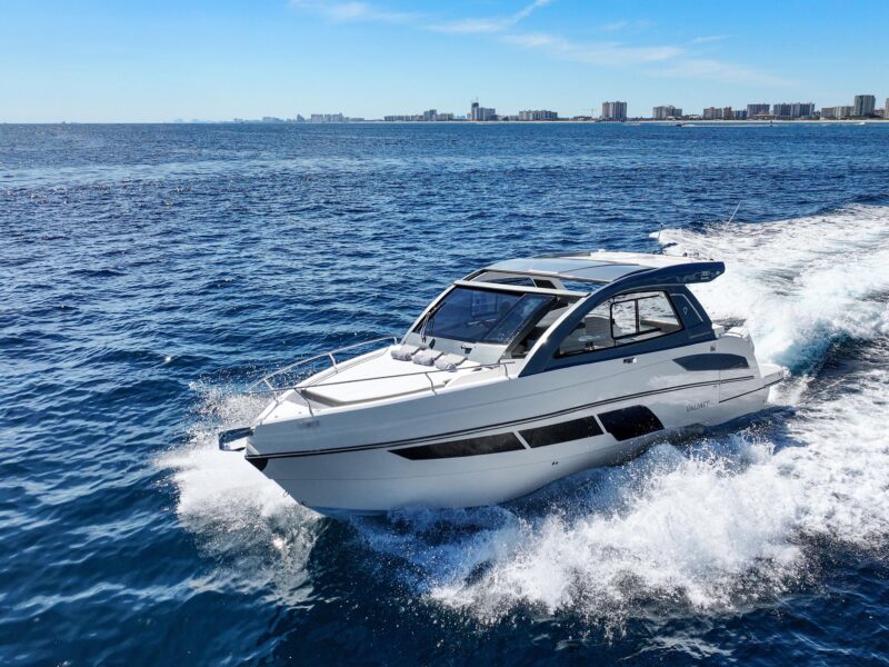 2026 Valiatt 380 Bowrider
