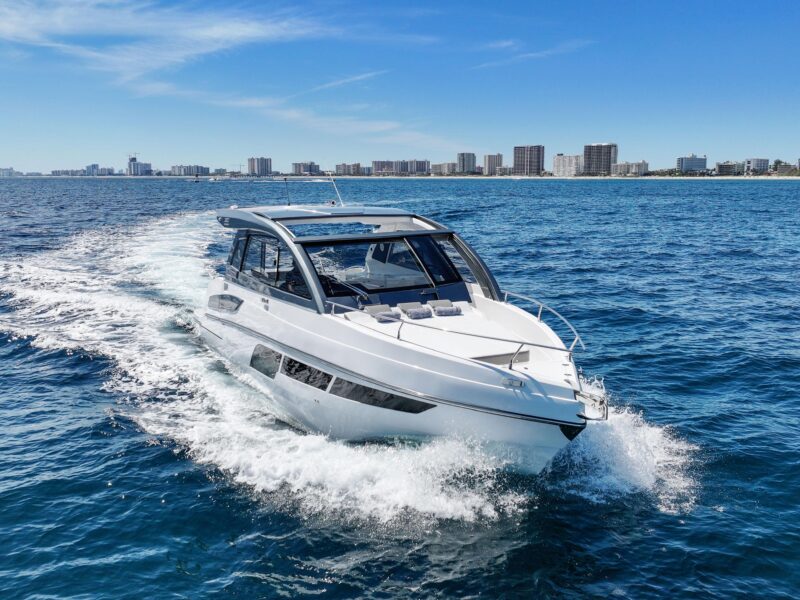 2026 Valiatt 380 Bowrider