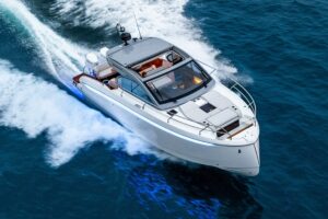 2027 Beneteau Gran Turismo 40 for sale - photo 3