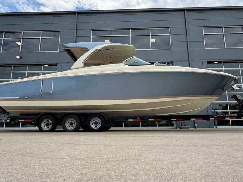 2027 Chris-Craft Launch 35 GT