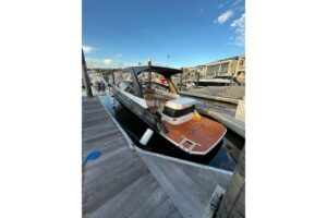 2027 Hanover 305 for sale