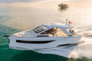 2027 Jeanneau DB/37 OB for sale - photo 2