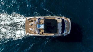2027 Lazzara LPC 300 for sale - photo 6