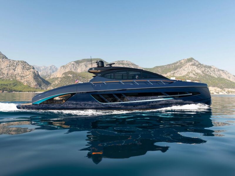 2027 Lazzara LSX 67