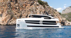 2027 Lazzara UHV 90 for sale - photo 3