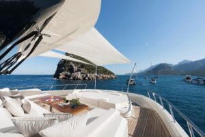 2027 Lazzara UHV 90 for sale - photo 8