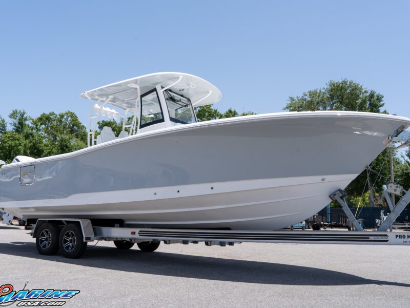 2027 Sea Hunt Ultra 305SE