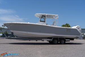 2027 Sea Hunt Ultra 305SE for sale - photo 4